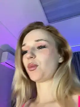 Snapshot of Eva_Millss chatting on 03/02/25, 01:16 Eva Millss online show from 03/02/25, 01:16