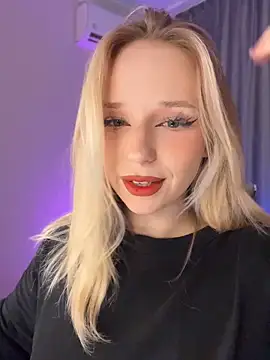 Snapshot of Eva_Millss chatting on 09/12/25, 01:11 Eva Millss online show from 09/12/25, 01:11