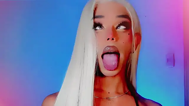 DanniLee  online show from 10/27/25, 10:25