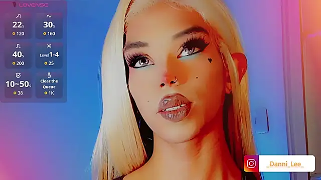 DanniLee  online show from 11/01/25, 10:12