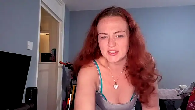ENGLISHEMILY 69 online show from 09/17/25, 09:33