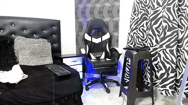 JuanDiegoKing online show from 02/14/25, 10:47