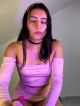 EmySofia online show from 11/08/25, 02:56