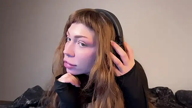 PaulaPratt online show from 12/24/24, 07:39