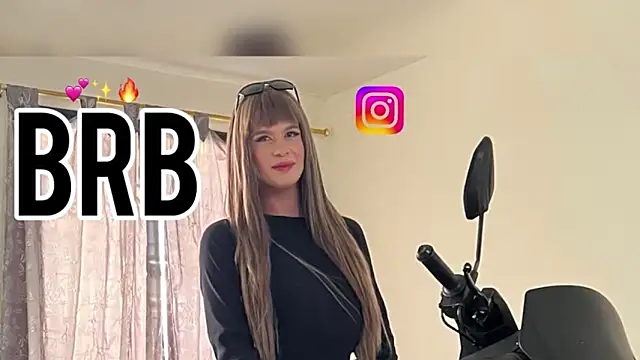 Snapshot of sabrina_clementss chatting on 03/18/25, 09:32 sabrina clementss online show from 03/18/25, 09:32