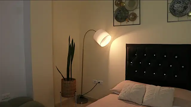 paauly online show from 04/23/26, 10:36