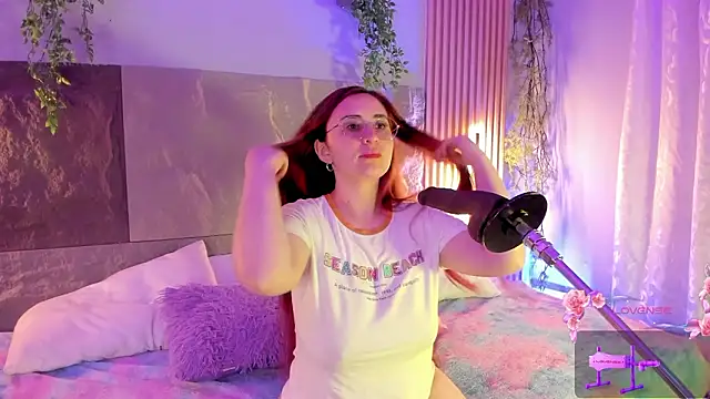 centaurigirl online show from 02/05/26, 03:44