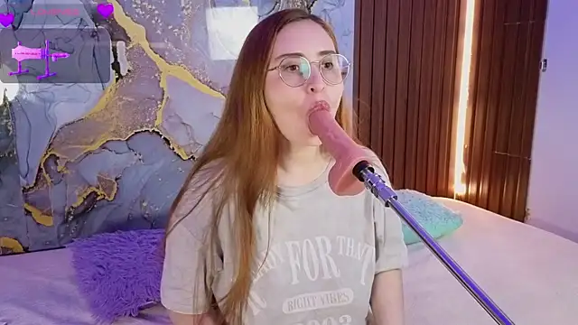 centaurigirl online show from 07/16/26, 03:23