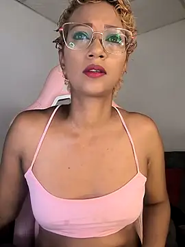 Amaliu  online show from 10/06/25, 02:47