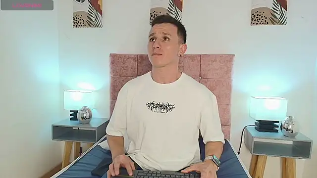 Andrewfalcon online show from 01/19/25, 07:15