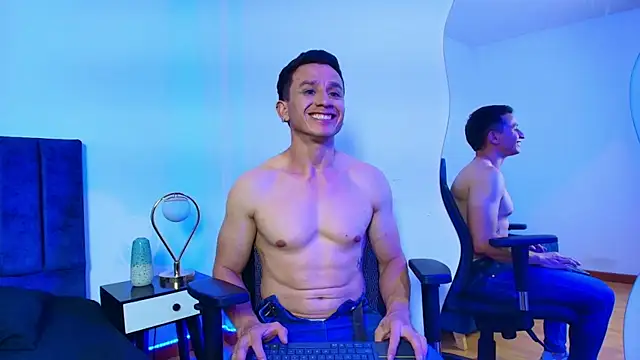 Andrewfalcon online show from 09/13/25, 07:35