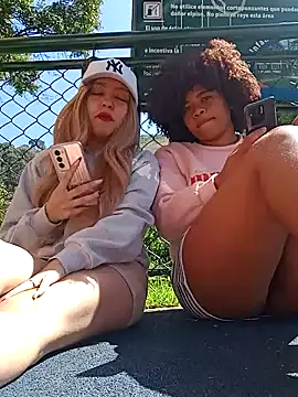 Snapshot of DANIELA_MICHEL chatting on 12/11/24, 03:15 DANIELA MICHEL online show from 12/11/24, 03:15