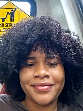 Snapshot of DANIELA_MICHEL chatting on 02/01/25, 10:55 DANIELA MICHEL online show from 02/01/25, 10:55