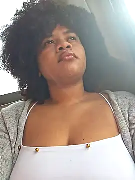 Snapshot of DANIELA_MICHEL chatting on 02/14/25, 01:29 DANIELA MICHEL online show from 02/14/25, 01:29