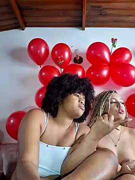 Snapshot of DANIELA_MICHEL chatting on 02/14/25, 04:31 DANIELA MICHEL online show from 02/14/25, 04:31