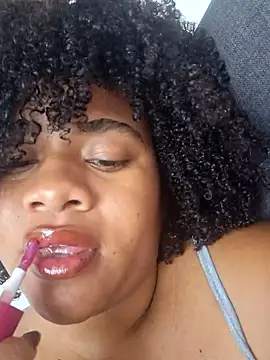 Snapshot of DANIELA_MICHEL chatting on 02/19/25, 07:38 DANIELA MICHEL online show from 02/19/25, 07:38