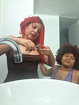 Snapshot of DANIELA_MICHEL chatting on 10/11/25, 02:55 DANIELA MICHEL online show from 10/11/25, 02:55