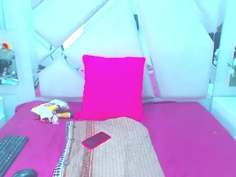 Paris Squirt  online show from 01/31/26, 08:51