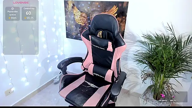 vioolettss online show from 02/07/25, 12:42