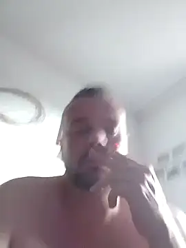 Snapshot of mikaaaaase chatting on 10/08/25, 12:58 mikaaaaase online show from 10/08/25, 12:58