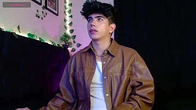 LyleBennett  online show from 01/27/25, 11:11