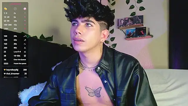 LyleBennett  online show from 03/22/25, 01:52