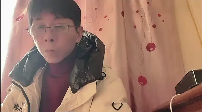 Snapshot of TGH521 chatting on 01/20/25, 03:15 TGH521 online show from 01/20/25, 03:15