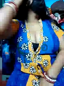 Snapshot of BERRY_00 chatting on 01/19/25, 09:44 BERRY 00 online show from 01/19/25, 09:44