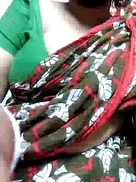 Snapshot of BERRY_00 chatting on 01/28/25, 06:17 BERRY 00 online show from 01/28/25, 06:17