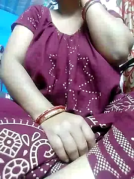 Snapshot of BERRY_00 chatting on 02/06/25, 06:24 BERRY 00 online show from 02/06/25, 06:24