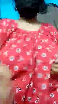 Snapshot of BERRY_00 chatting on 02/08/25, 01:32 BERRY 00 online show from 02/08/25, 01:32