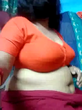 Snapshot of BERRY_00 chatting on 02/10/25, 09:58 BERRY 00 online show from 02/10/25, 09:58