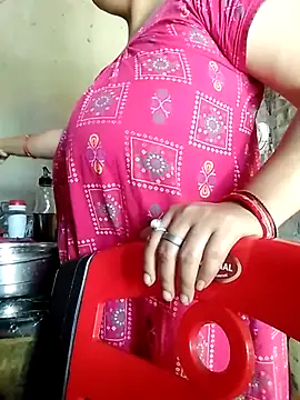 Snapshot of BERRY_00 chatting on 02/15/25, 06:55 BERRY 00 online show from 02/15/25, 06:55