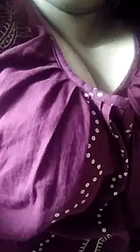 Snapshot of BERRY_00 chatting on 03/17/25, 12:52 BERRY 00 online show from 03/17/25, 12:52