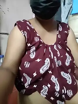 Snapshot of BERRY_00 chatting on 05/20/26, 11:44 BERRY 00 online show from 05/20/26, 11:44
