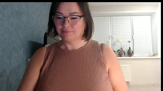 Nora Star online show from 03/31/26, 07:47