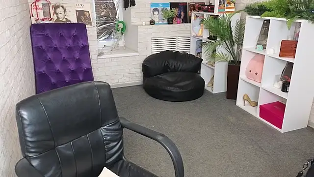 Nika Kitten online show from 04/14/26, 09:26