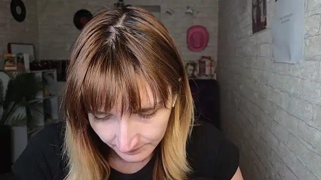 Nika Kitten online show from 04/20/26, 11:35