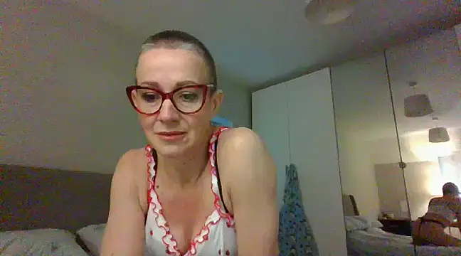 ELEGANT-ARIA36 online show from 02/11/25, 08:48