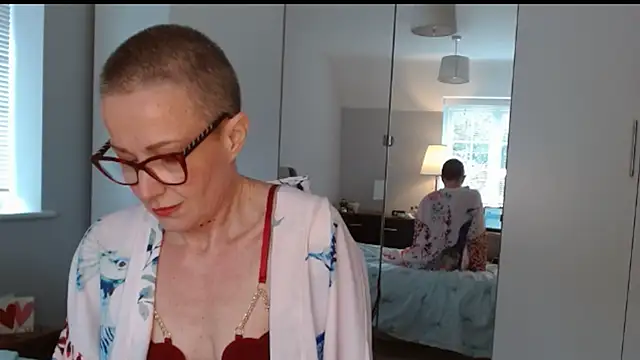 ELEGANT-ARIA36 online show from 02/14/25, 12:36