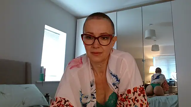 ELEGANT-ARIA36 online show from 02/18/25, 09:43