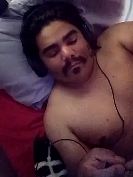 Snapshot of Brickstash chatting on 10/17/25, 08:28 Brickstash online show from 10/17/25, 08:28