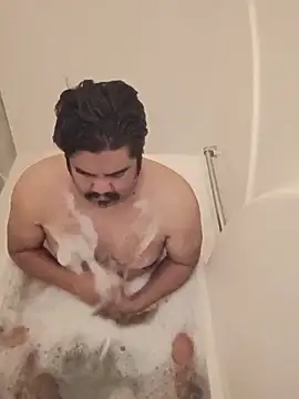 Snapshot of Brickstash chatting on 05/15/26, 12:01 Brickstash online show from 05/15/26, 12:01
