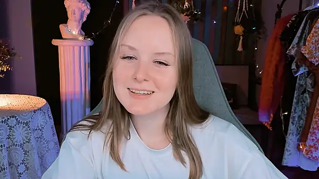 VivienLeeigh online show from 12/28/24, 10:13