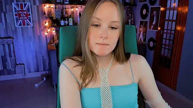 VivienLeeigh online show from 12/30/24, 12:09