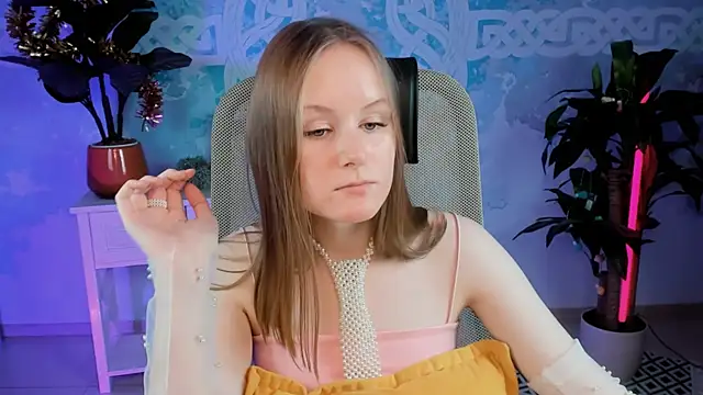 VivienLeeigh online show from 01/08/25, 04:22