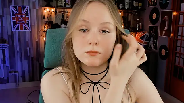 VivienLeeigh online show from 01/14/25, 01:17