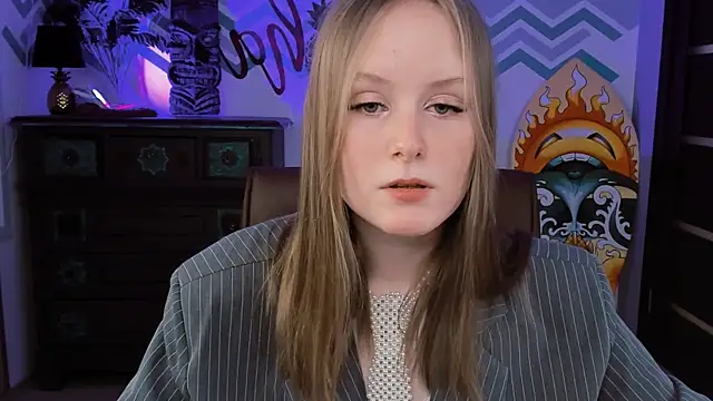 VivienLeeigh online show from 02/22/25, 06:30