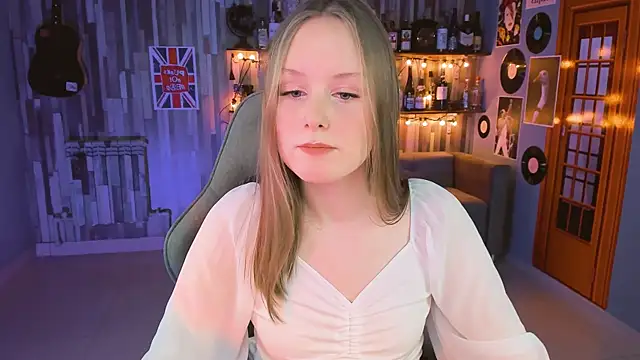 VivienLeeigh online show from 03/18/25, 07:20