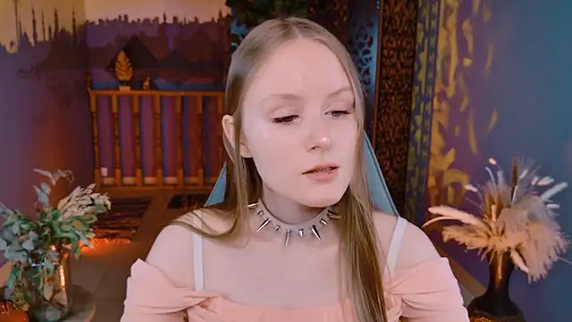 VivienLeeigh online show from 09/11/25, 09:09